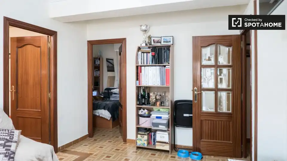 Room in Palomeras Sureste