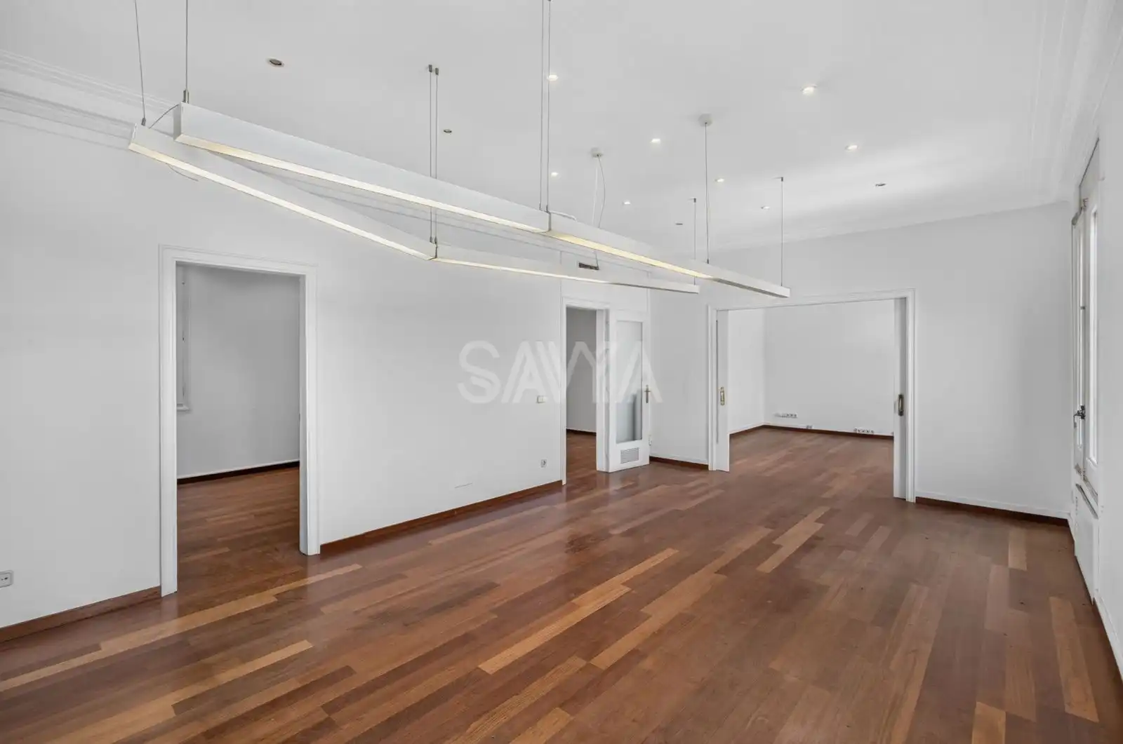 Piso en venta en Barcelona con Calefacción y Trastero