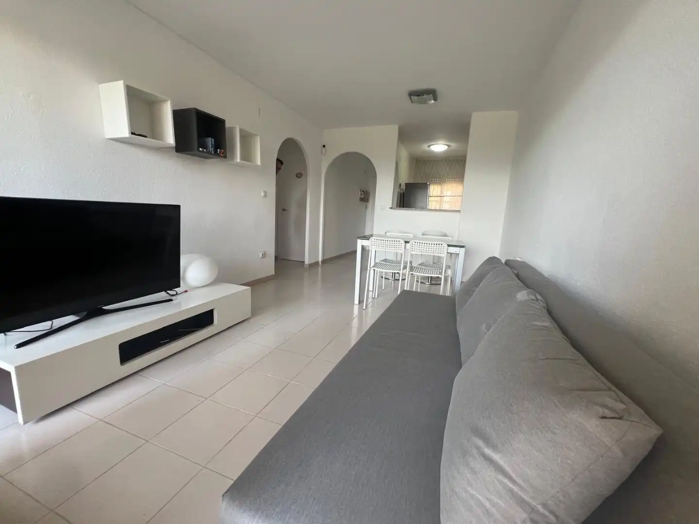 Apartamento con piscina en alquiler en Camino Volta 3