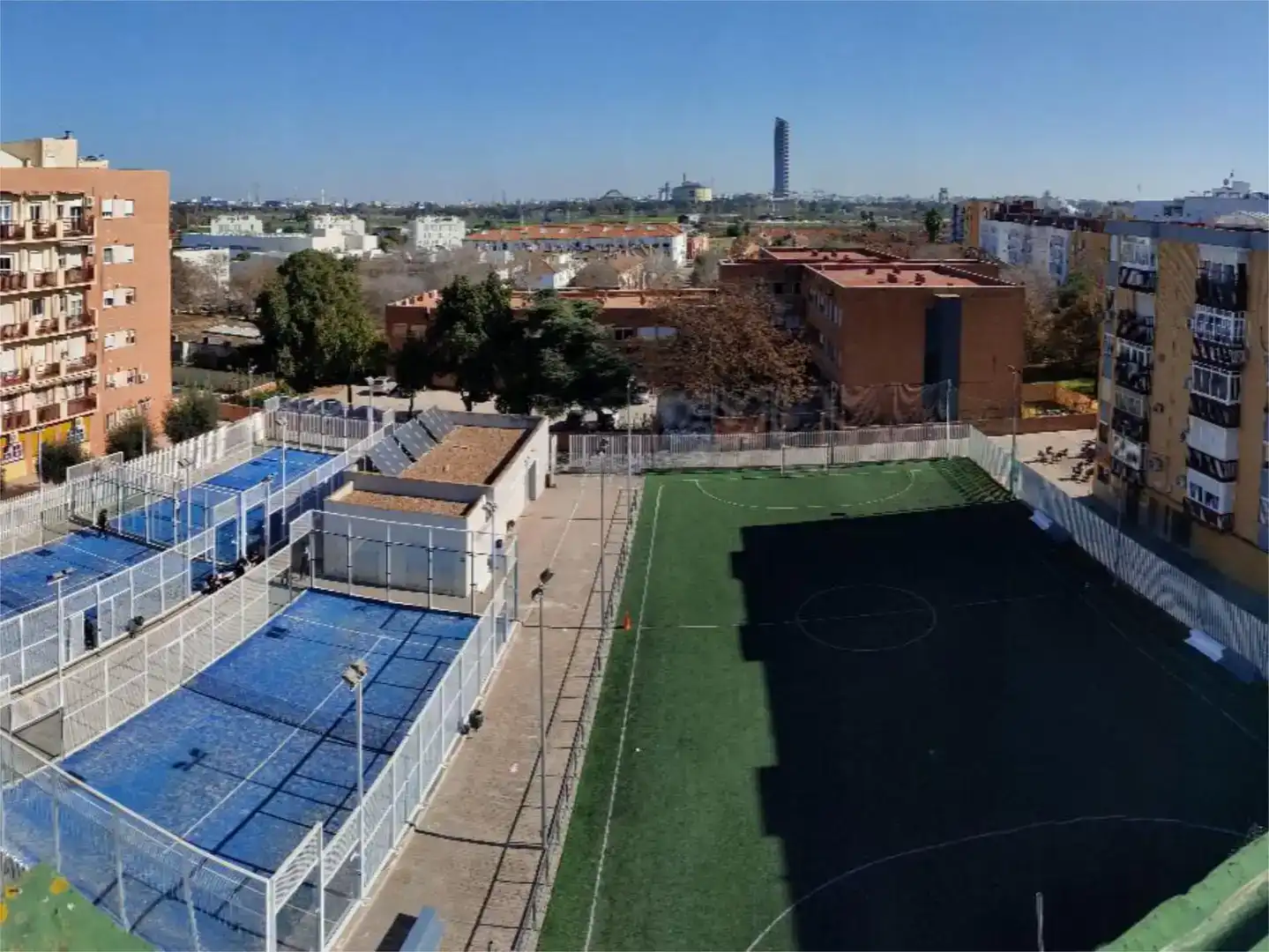 Vista exterior de Pis en venda en Camas amb Aire condicionat, Parquet i Moblat