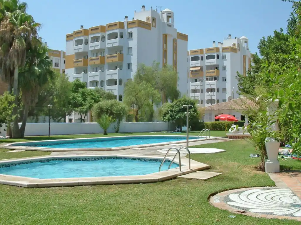 Piscina de Apartamento en venta en Benalmádena