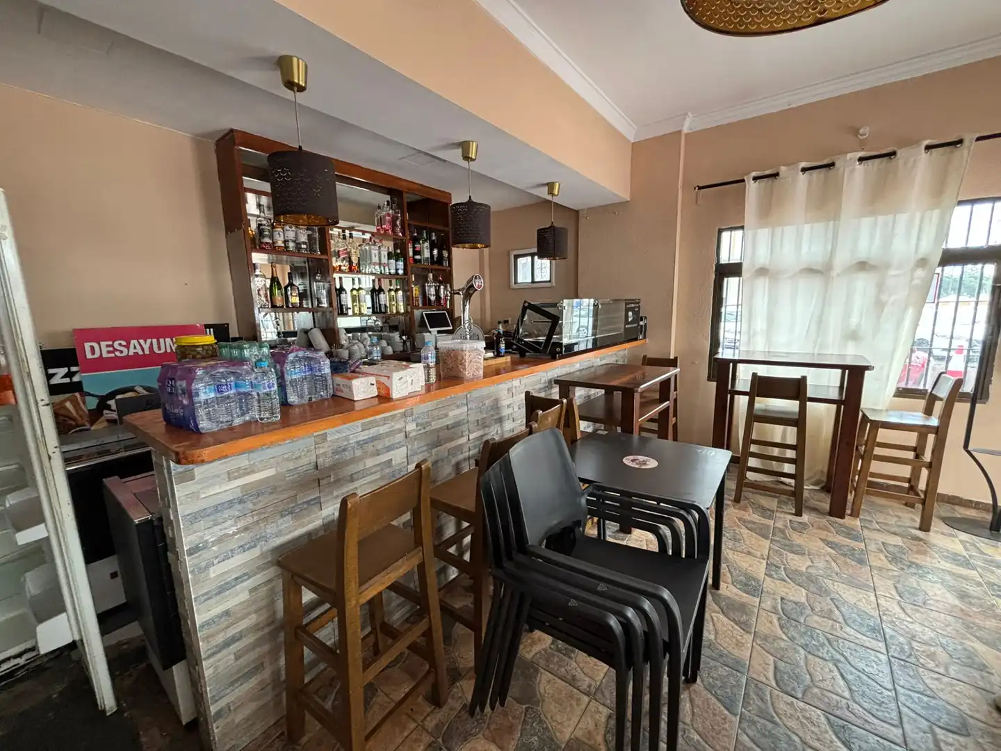 Local de lloguer en Benalmádena amb Aire condicionat, Terrassa i Moblat