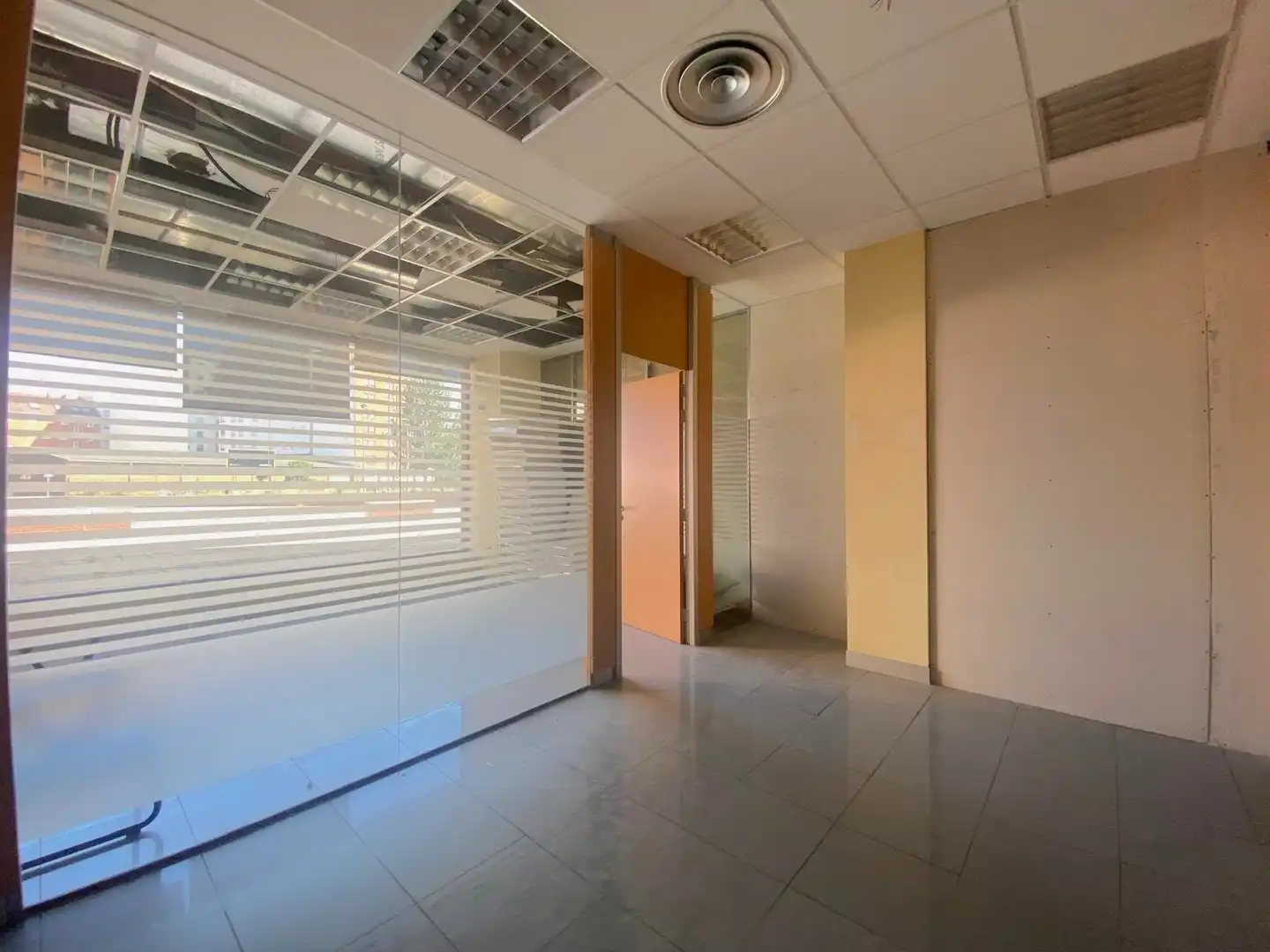 Local comercial en venda a Calle El Sabinar 6 Local 1 Y 2 24007 Leon, imagen 8