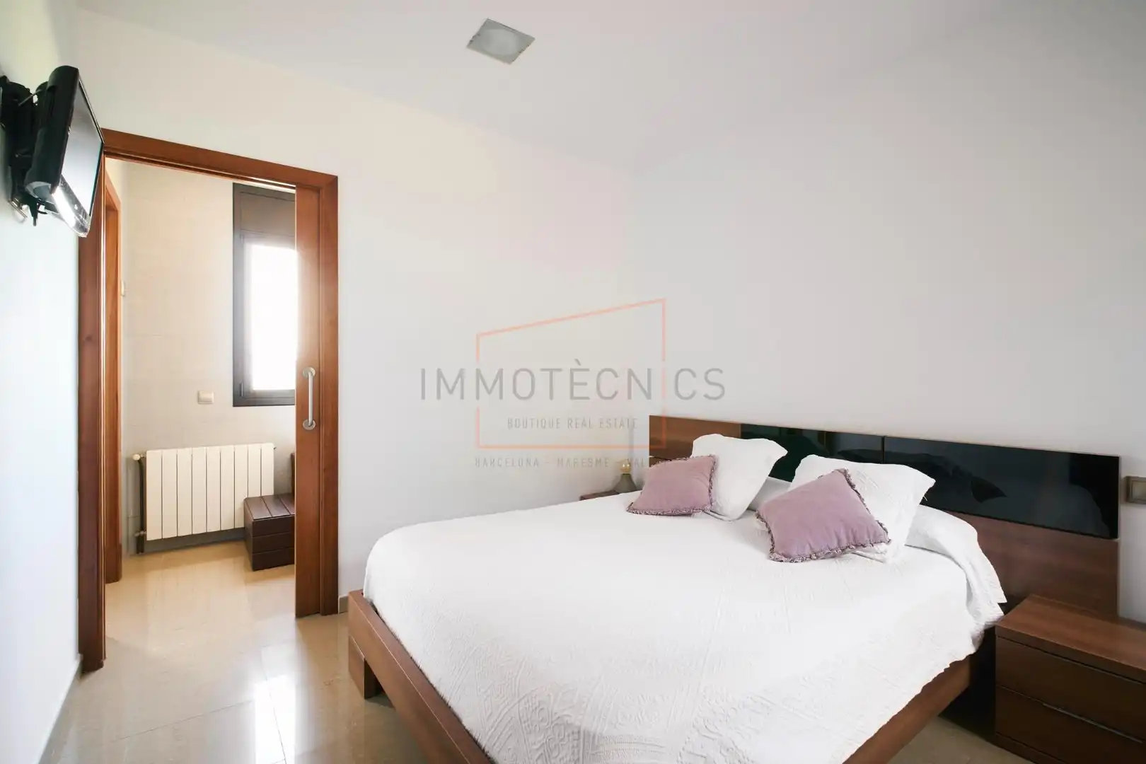 Dormitori de Casa o xalet en venda en Vilanova del Vallès amb Jardí privat, Terrassa i Piscina