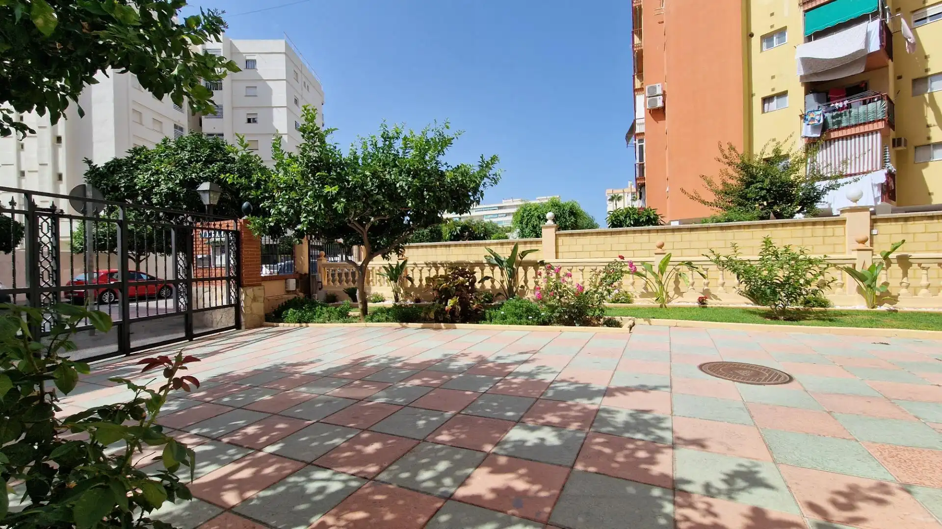 Terrassa de Estudi en venda en Fuengirola amb Aire condicionat, Calefacció i Jardí privat