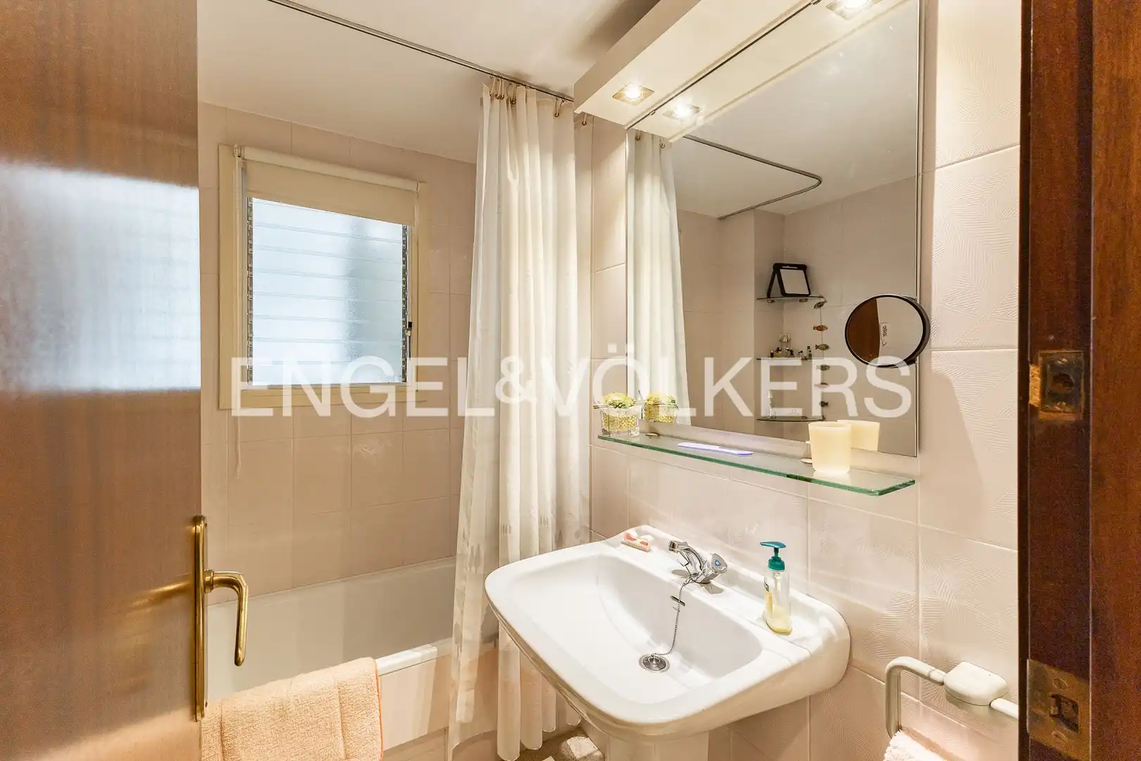 Bathroom of Flat for sale in Caldes d'Estrac  with Air Conditioner, Heating and Private garden