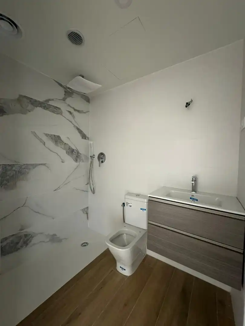 Baño de Piso en venta en Gavà