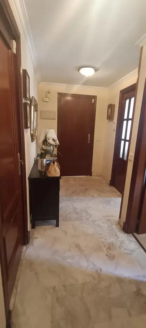 Casa adosada en venda en Algeciras amb Aire condicionat, Moblat i Alarma