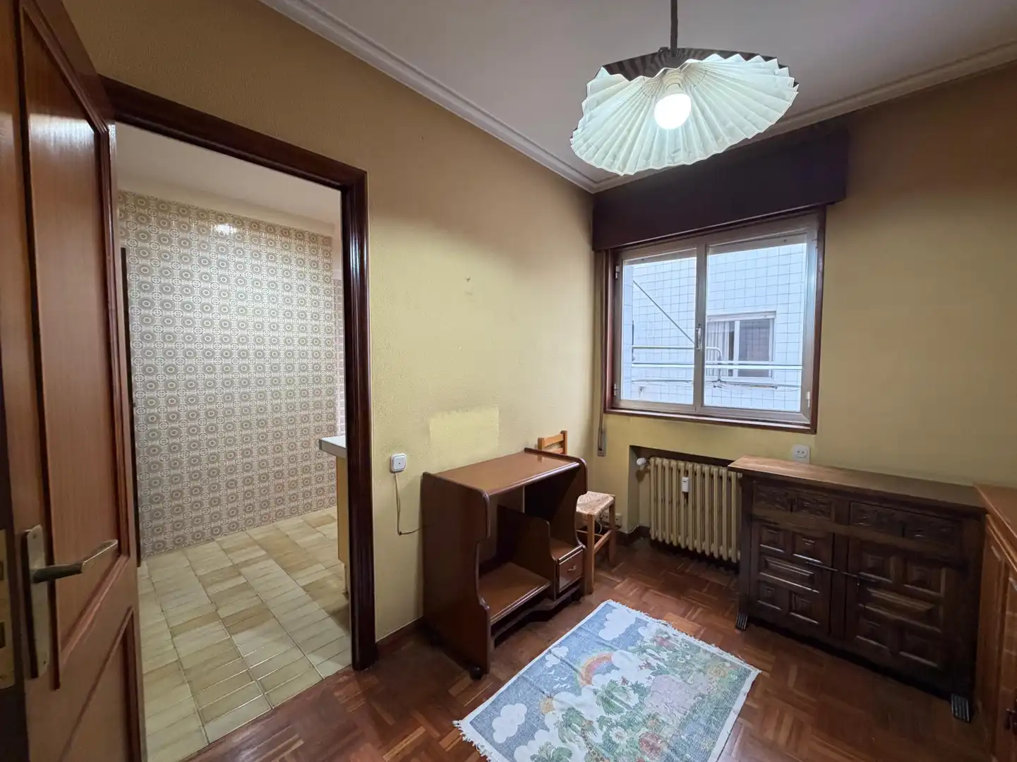 Habitación de Piso en venta en Avilés con Calefacción, Parquet y Terraza