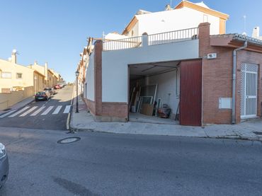 Gewerbefläche zum Verkauf in Calle Úbeda 19