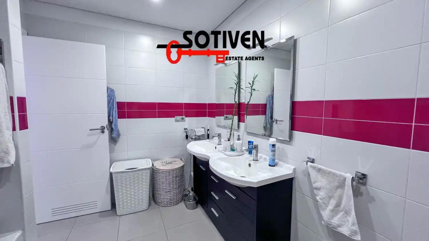 Baño de Ático en venta en Guía de Isora con Aire acondicionado, Terraza y Trastero