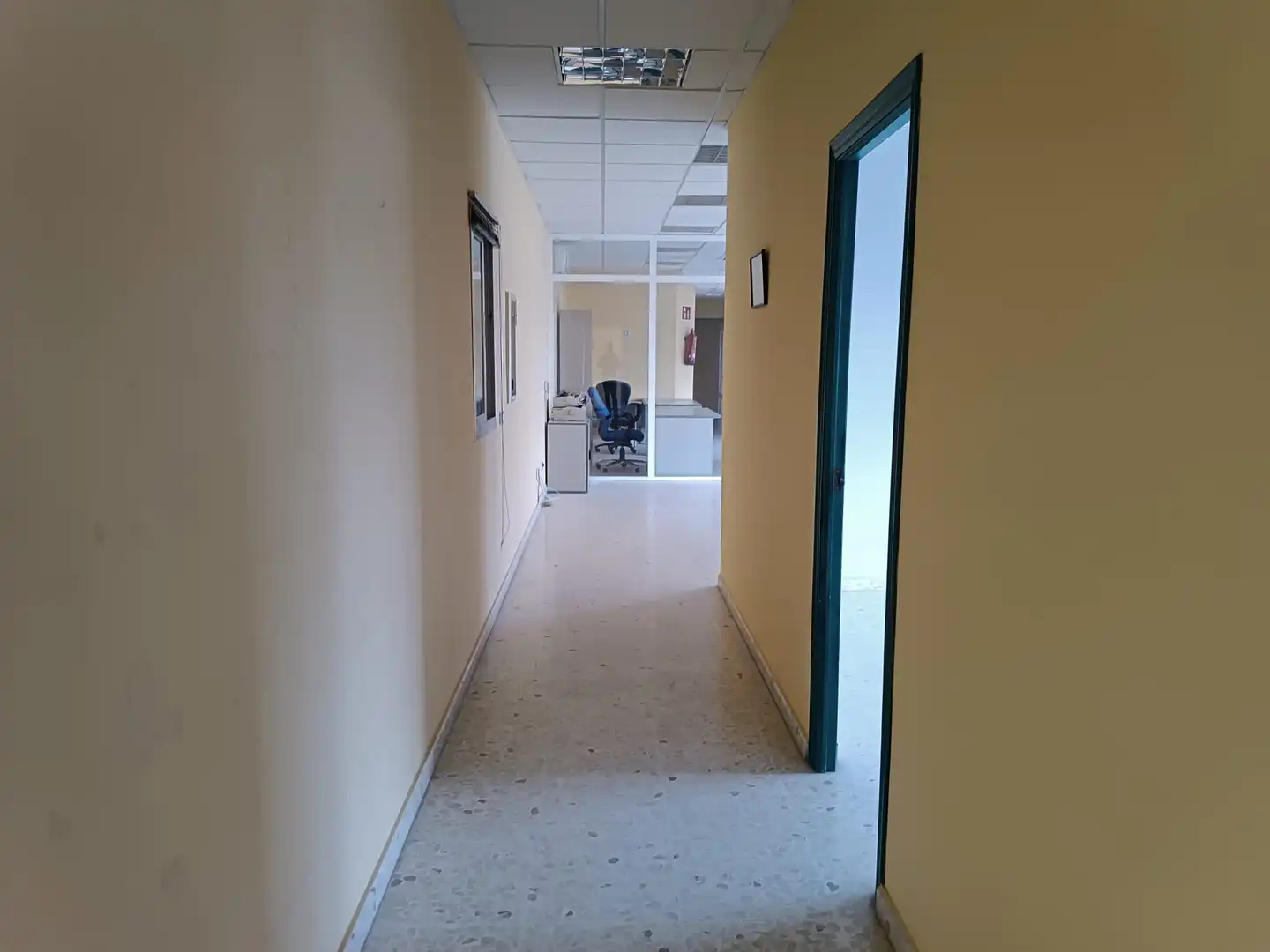 Nave industrial de alquiler en Carretera Sevilla-Cádiz, 556, La Hacienda - Nueva Andalucía