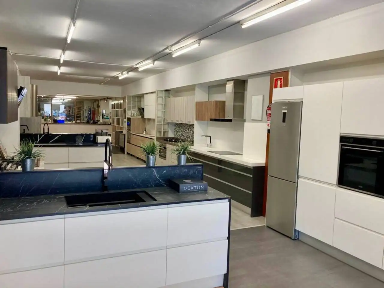 Kitchen of Commercial properties for sale in Barcelona