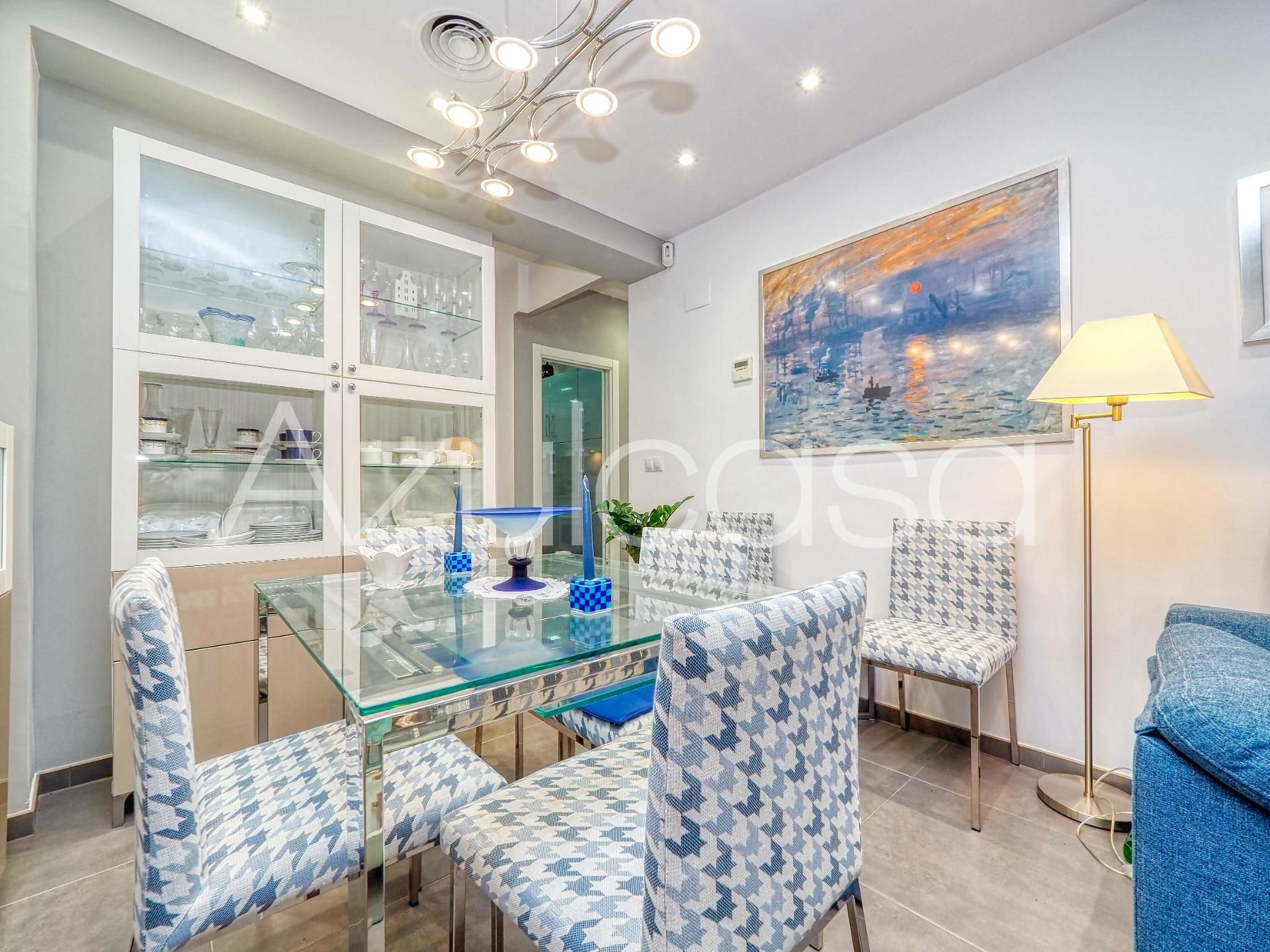 Menjador de Pis en venda en Alicante / Alacant amb Aire condicionat, Balcó i Alarma