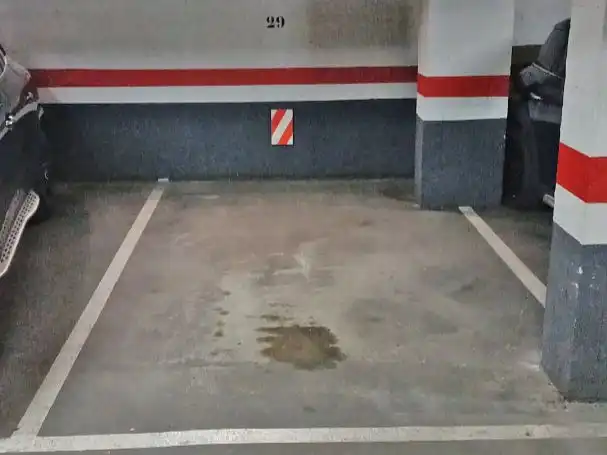 Parkplatz von Garage zur Miete in Madrid
