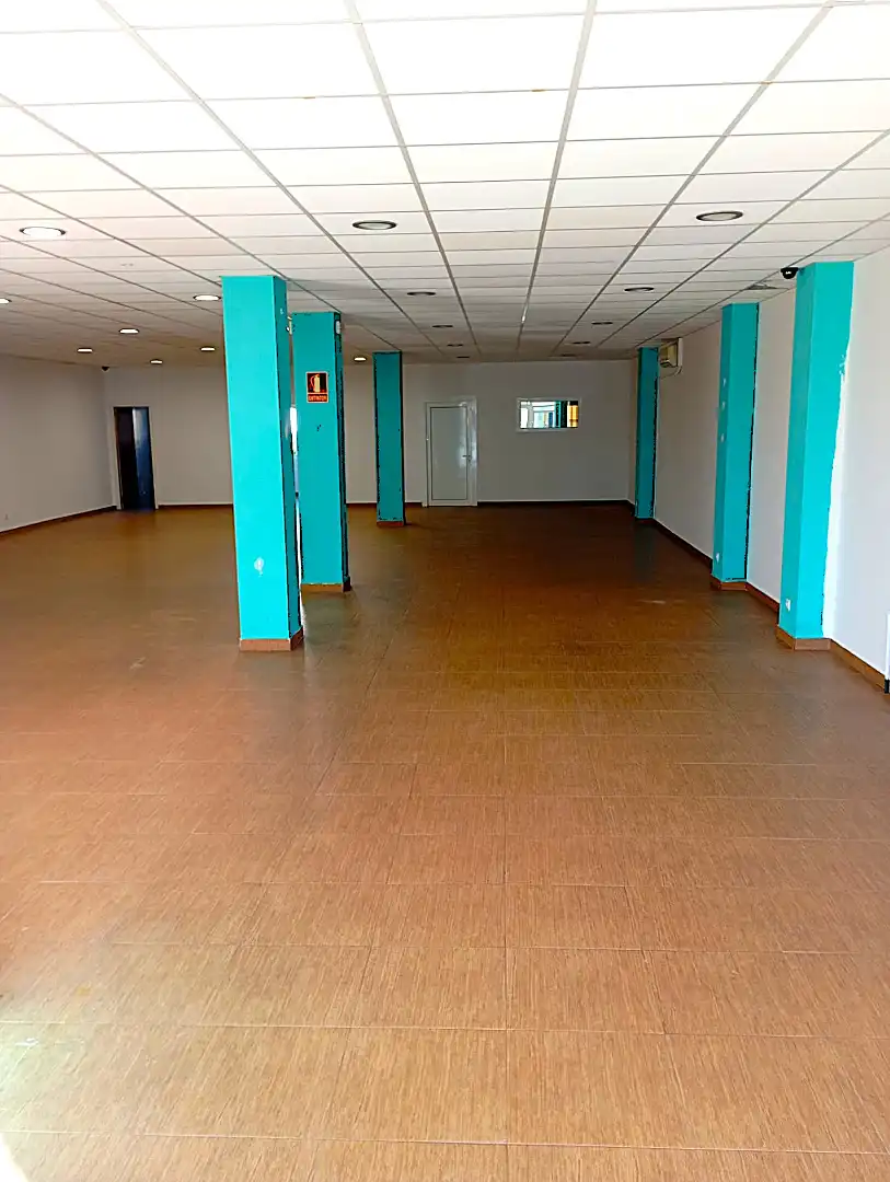 Commercial properties for sale in L'Escala  with Air Conditioner
