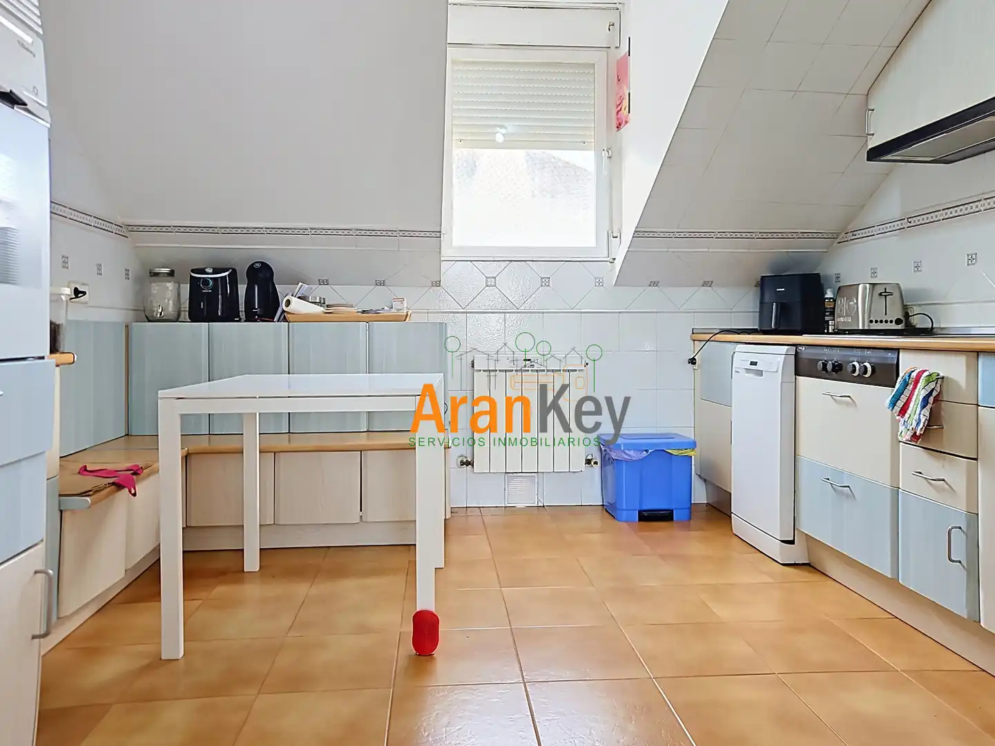 Kitchen of Flat for sale in Aranjuez  with Air Conditioner, Heating and Storage room