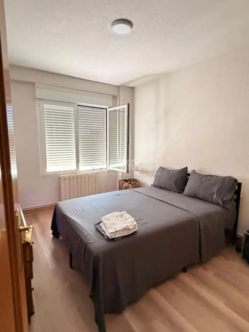 Bedroom of Flat for sale in Valdemoro  with Air Conditioner