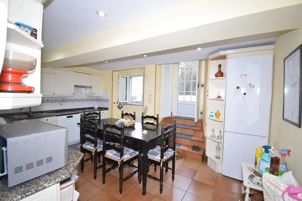 Cocina de Casa adosada en venta en Pontedeume con Calefacción y Jardín privado