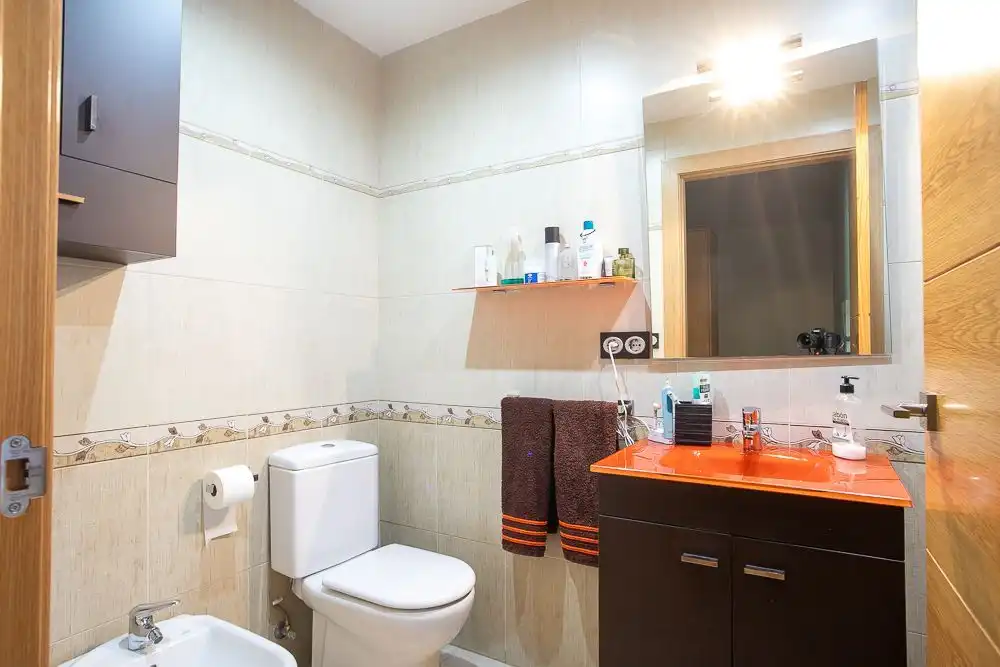 Baño de Casa adosada en venta en Irurtzun con Aire acondicionado, Calefacción y Trastero