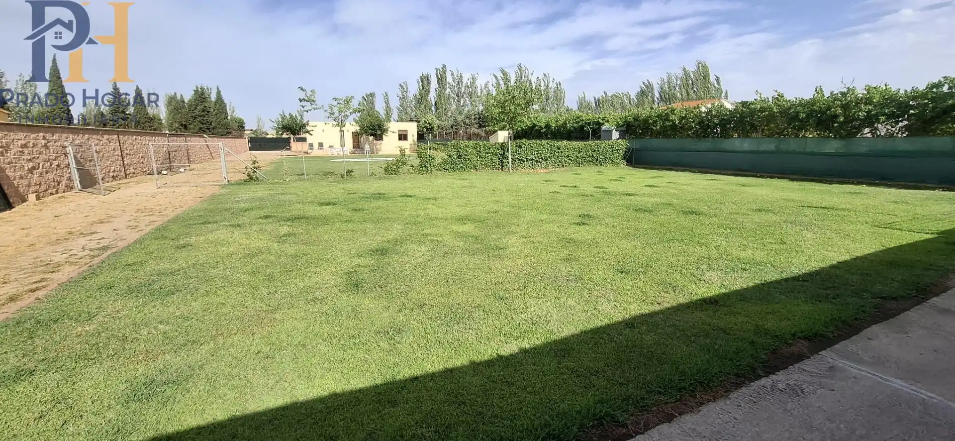 Houses for sale in Calle Calle Moscatel, Pepino