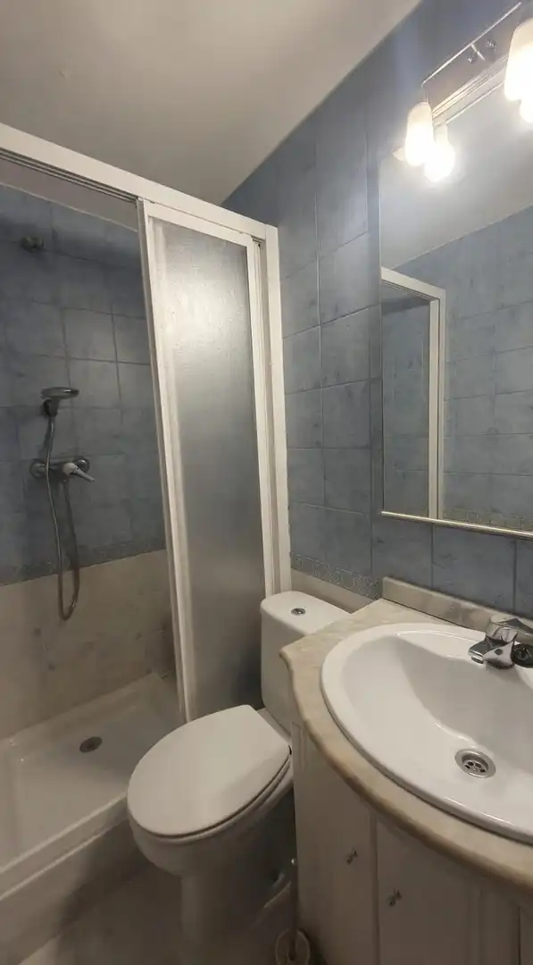 Baño de Piso en venta en L'Hospitalet de Llobregat con Aire acondicionado y Calefacción
