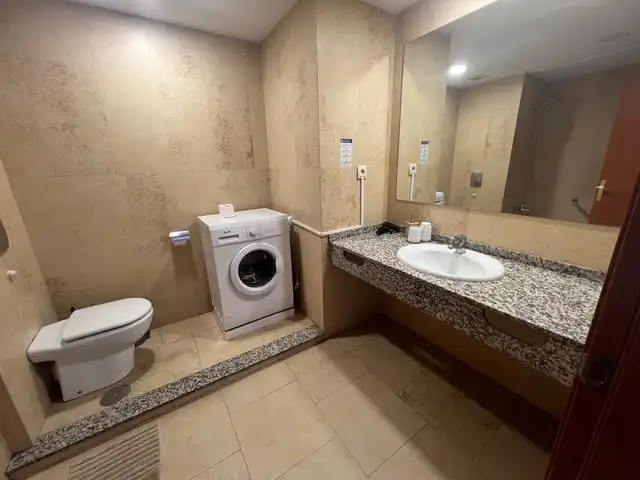 Bany de Estudi en venda en Fuengirola amb Aire condicionat, Terrassa i Moblat