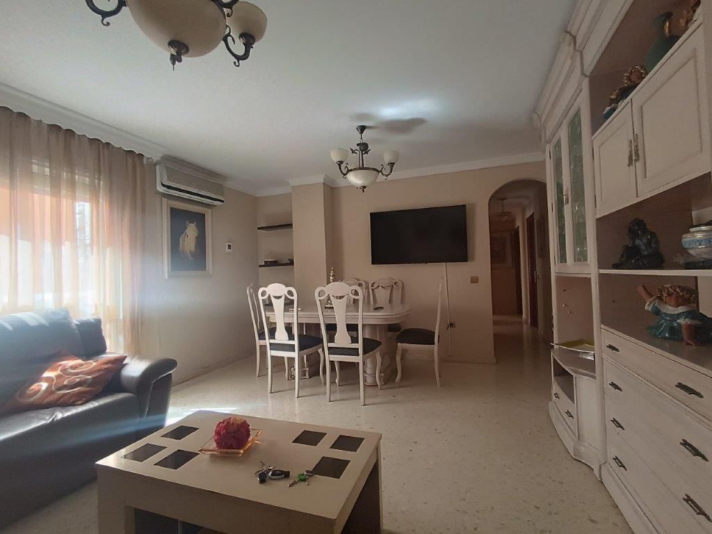Flat to rent in Distrito Zeta - Recinto Ferial Cortijo de Torres