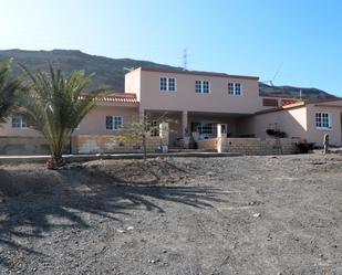 Vista exterior de Casa o xalet en venda en Tuineje amb Aire condicionat, Jardí privat i Terrassa