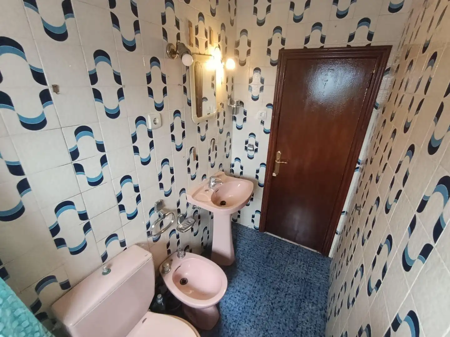 Bathroom of Flat for sale in Avilés