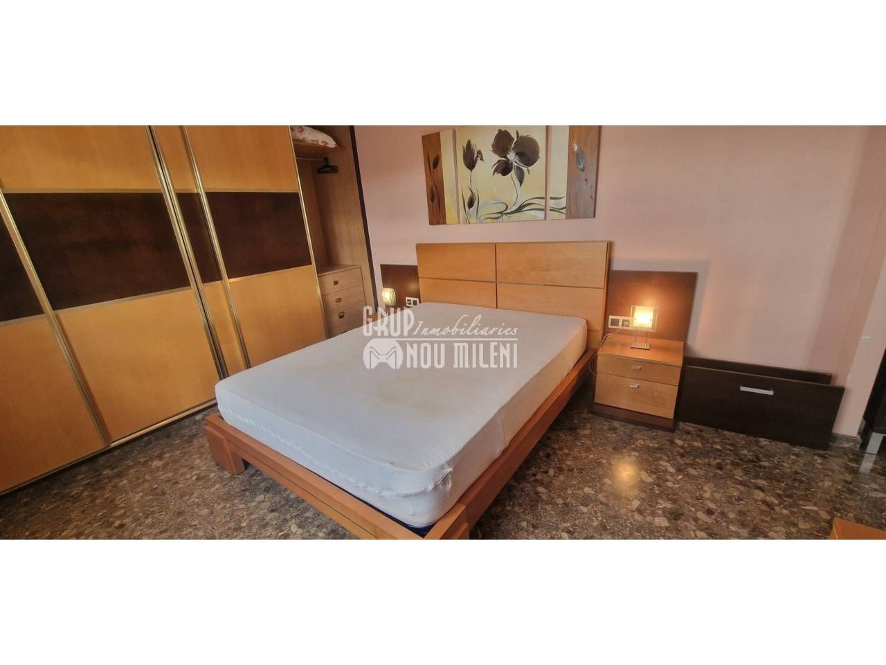 Bedroom of Flat to rent in Silla  with Air Conditioner, Terrace and Furnished