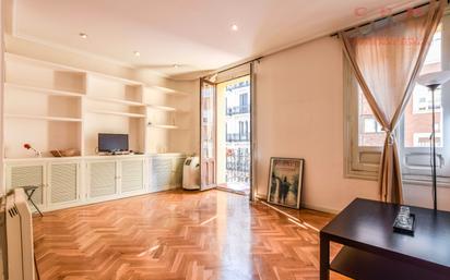 Living room of Flat to rent in  Madrid Capital  with Air Conditioner