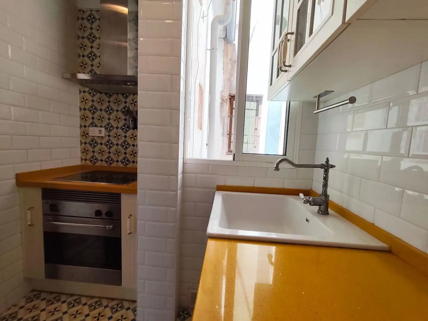 Küche von Wohnung zur Miete in Valencia mit Klimaanlage, Möbliert und Balkon