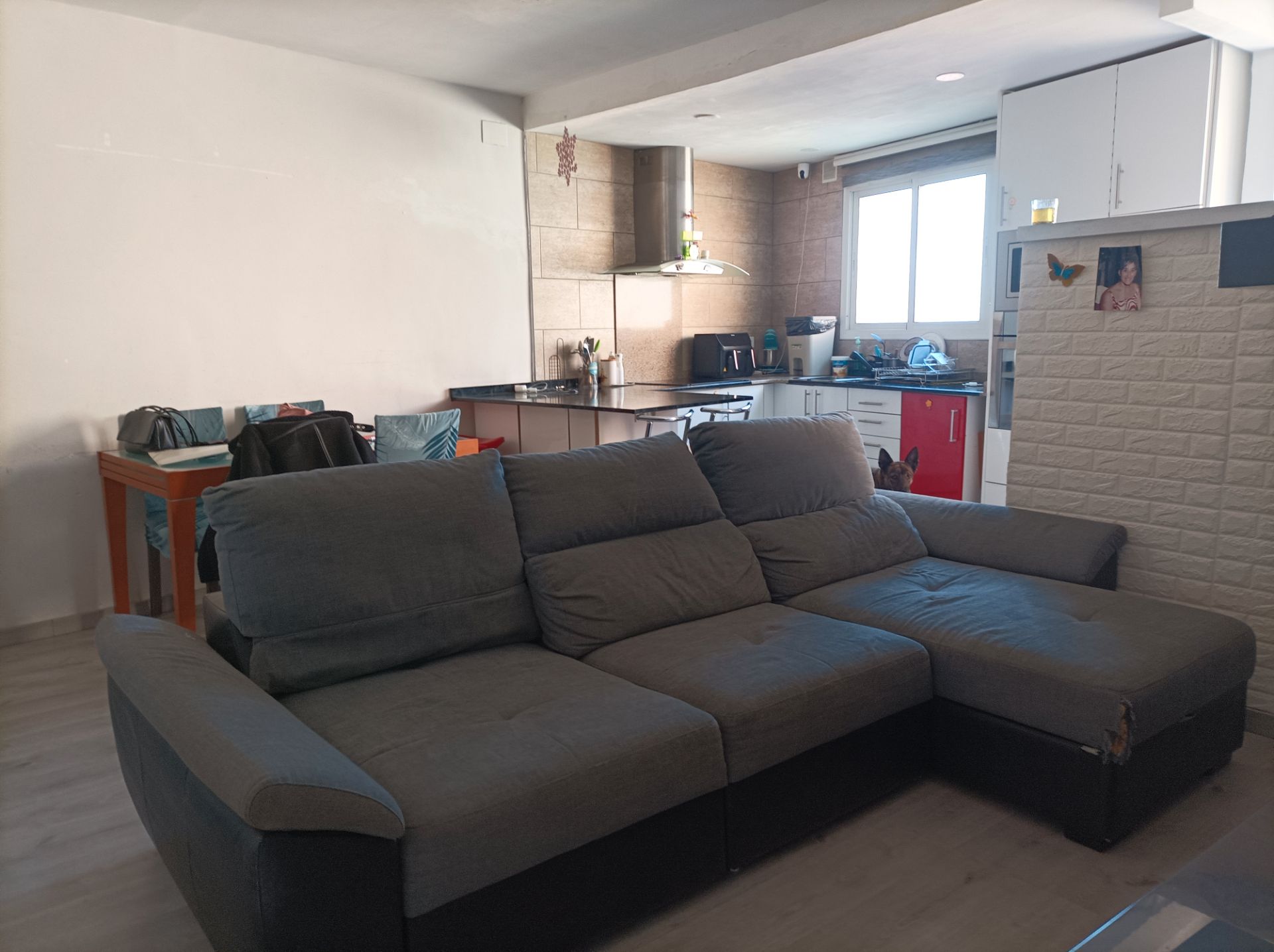 Living room of Attic for sale in Santa Coloma de Gramenet  with Air Conditioner, Heating and Parquet flooring