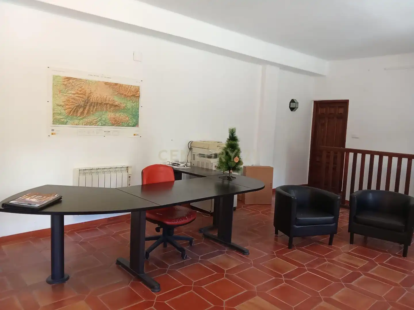 Oficina de alquiler en La Taha