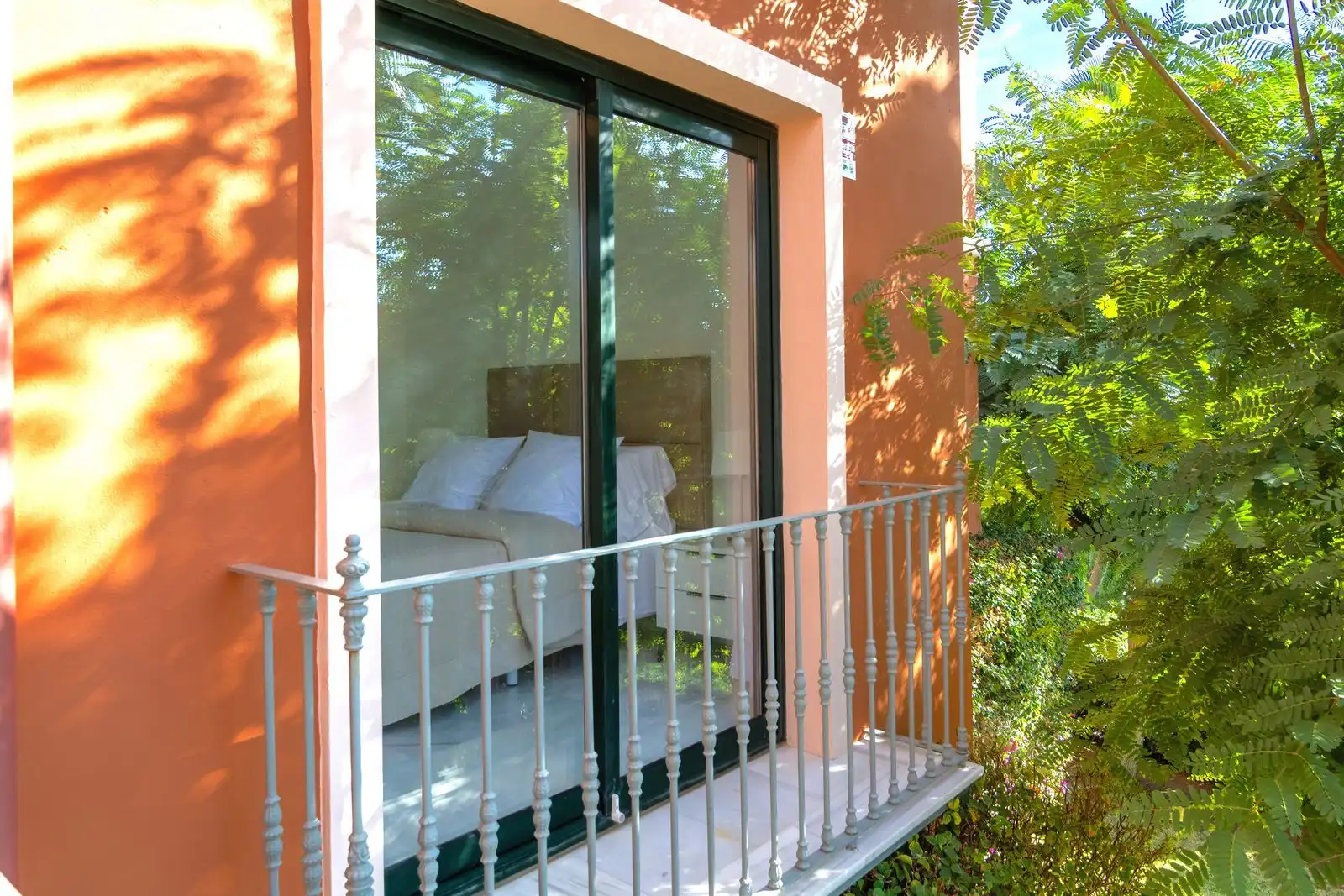 Terraza de Apartamento en venta en Benahavís con Terraza, Amueblado y Piscina comunitaria