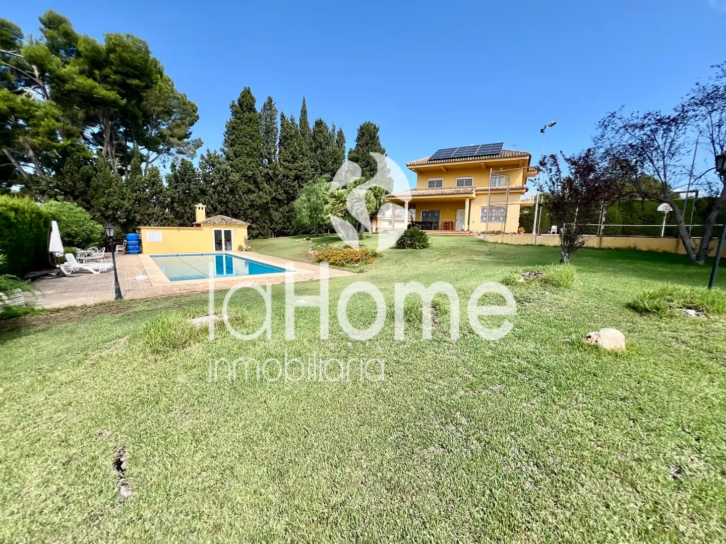 Jardín de Casa o chalet en venta en Paterna con Aire acondicionado, Calefacción y Jardín privado