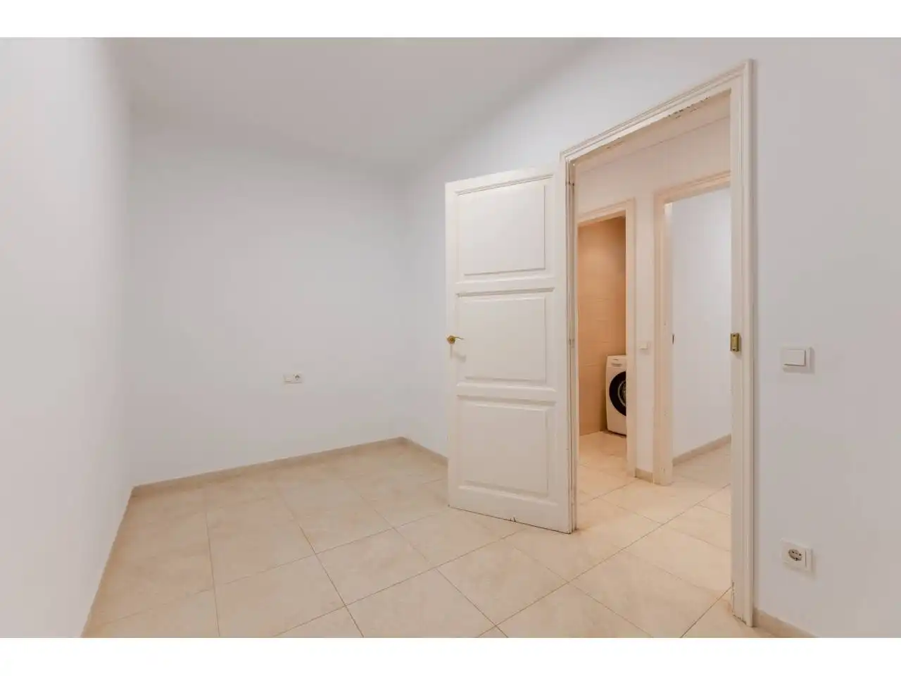 Piso en venta en Girona con Balcón
