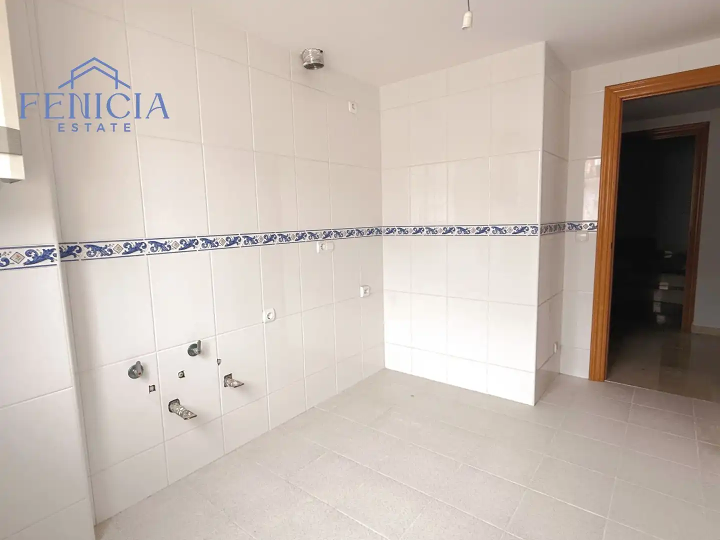 Bathroom of Country homes for sale in Jete  with Terrace and Storage room