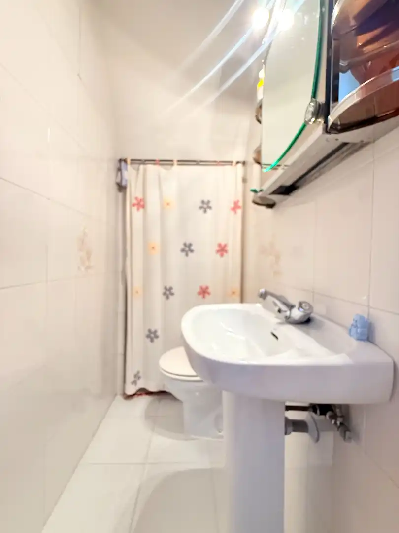 Baño de Casa adosada en venta en San Sebastián de los Reyes con Aire acondicionado, Calefacción y Jardín privado