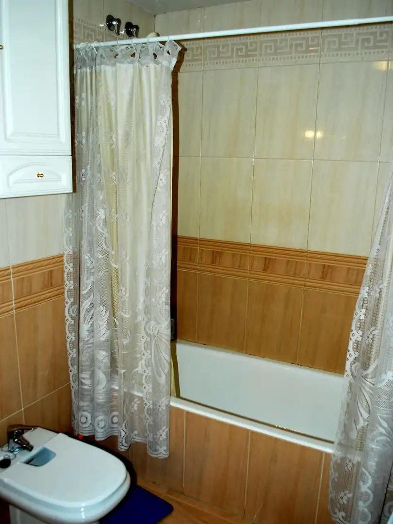 Bathroom of Flat for rent in Ávila  with Heating, Terrace and Furnished