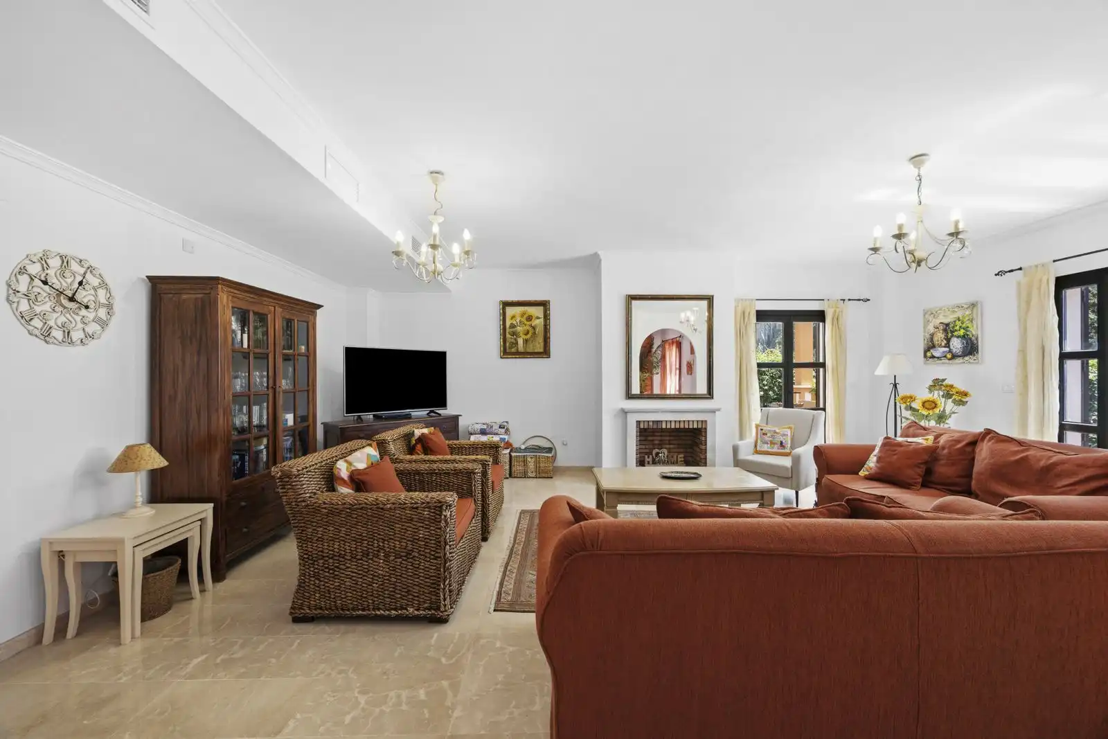 Chalet con piscina en venta en San Pedro de Alcántara, imagen 3