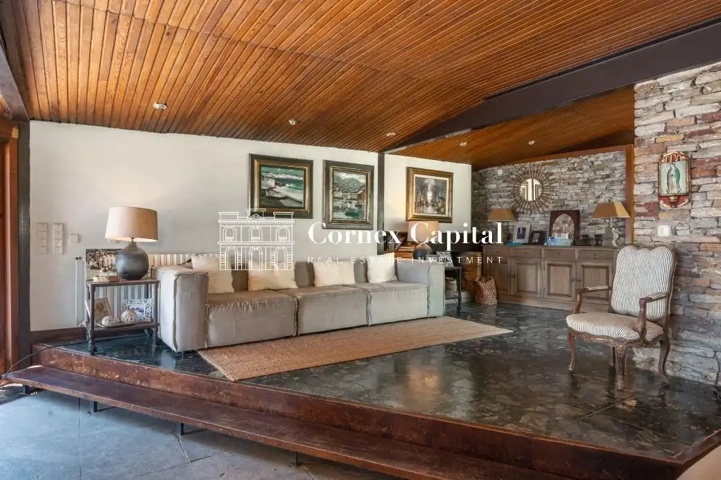 Sala de estar de Casa o chalet en venta en Begur con Aire acondicionado, Calefacción y Jardín privado