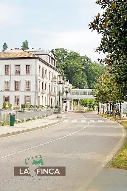 Vista exterior de Casa o chalet en venta en Oviedo  con Calefacción