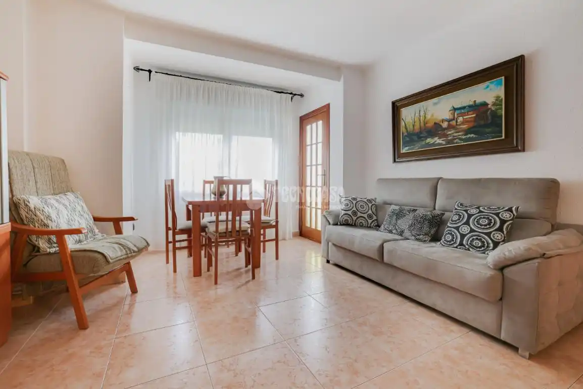 Appartamento con terrazza in vendita a Salut - Lloreda