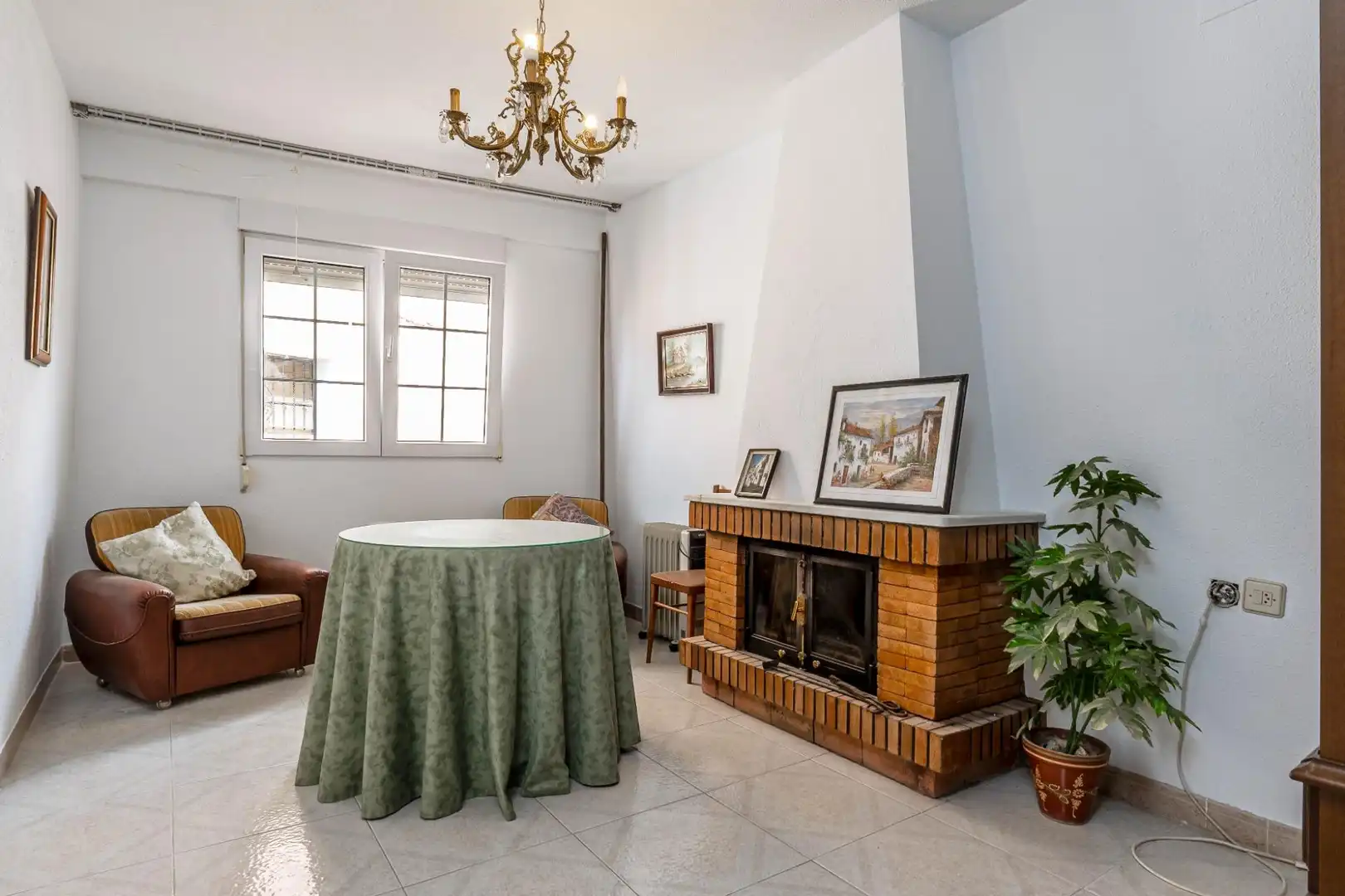 Sala d'estar de Casa o xalet en venda en La Taha amb Traster