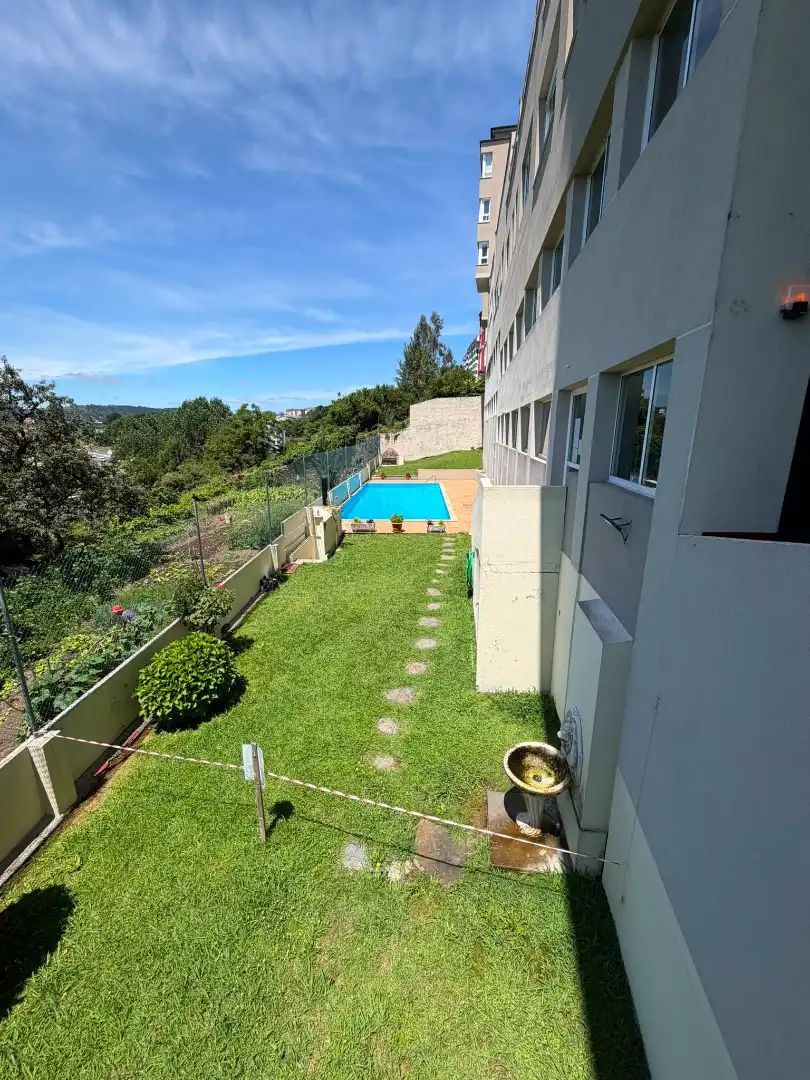 Piscina de Piso de alquiler en Lugo con Calefacción, Terraza y Amueblado