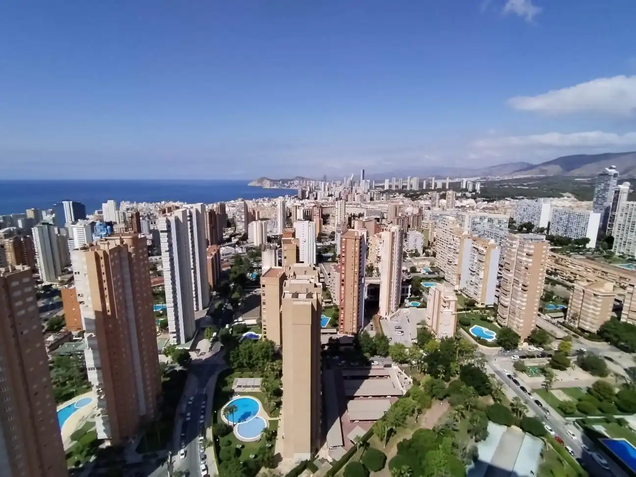 Vista exterior de Pis en venda en Benidorm amb Aire condicionat, Moblat i Piscina comunitària