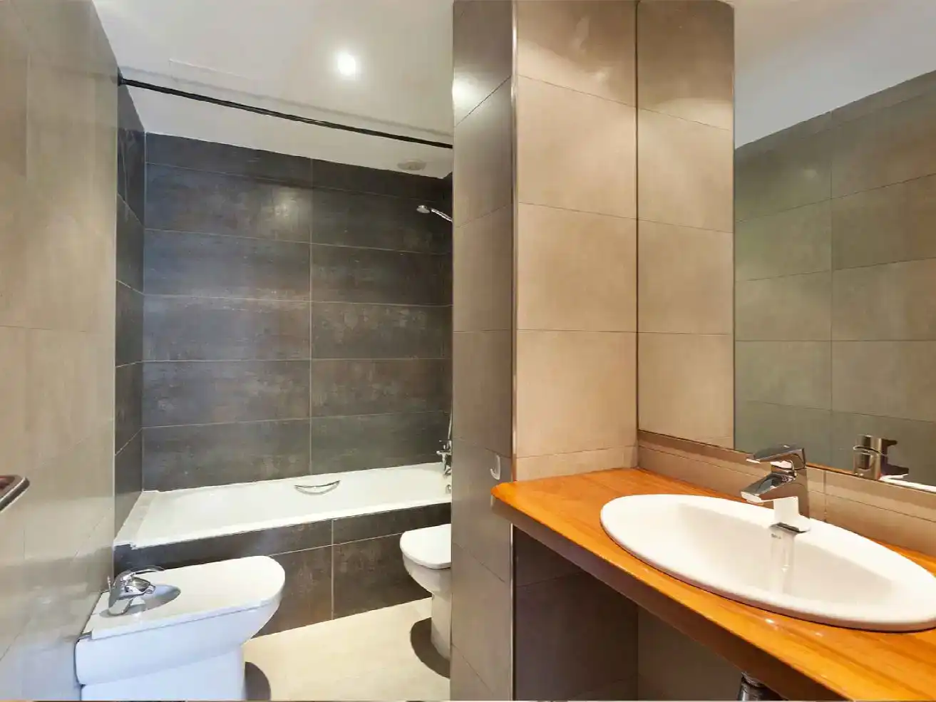 Badezimmer von Wohnung zur Miete in  Palma de Mallorca mit Klimaanlage und Balkon