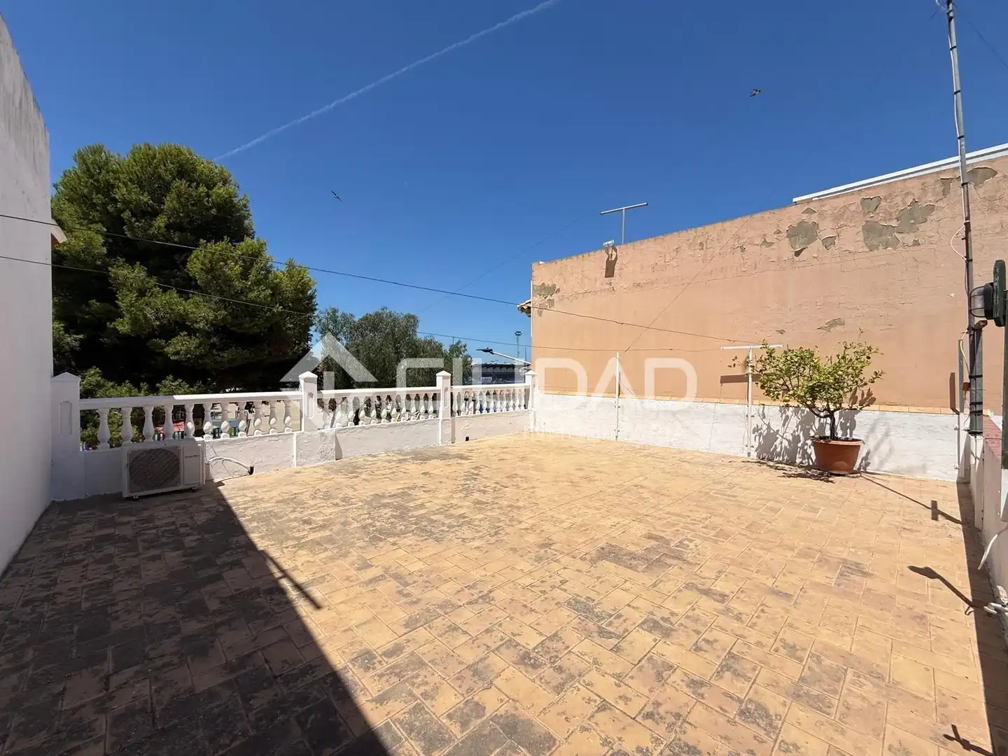Vista exterior de Casa o xalet en venda en Chipiona amb Aire condicionat